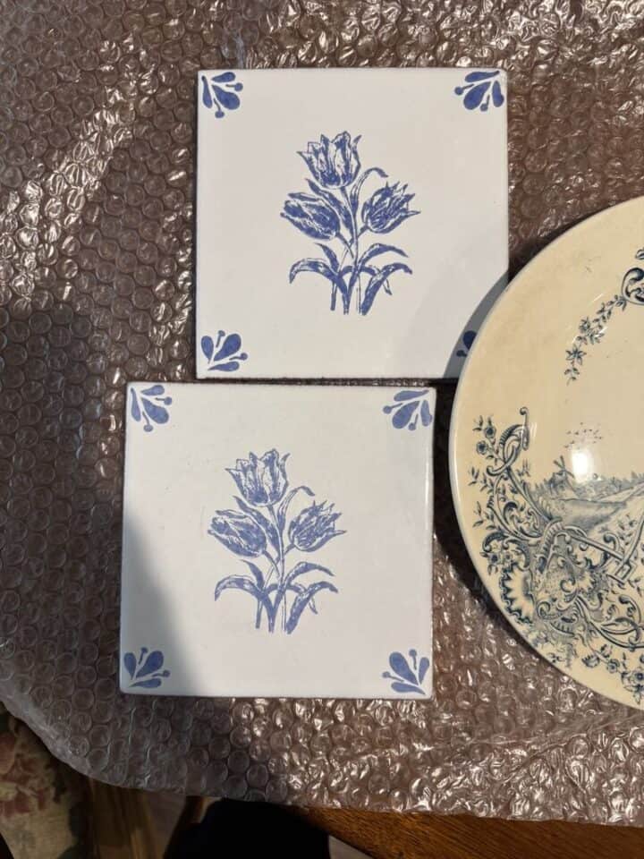 blue and white delft style kitchen tiles