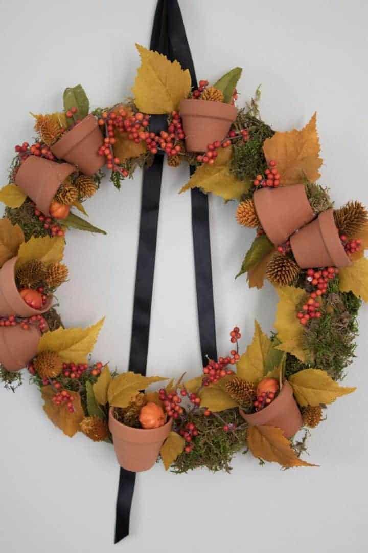 fall-wreath-ideas-720x1080-1 fall wreath with mini terracotta pots diy