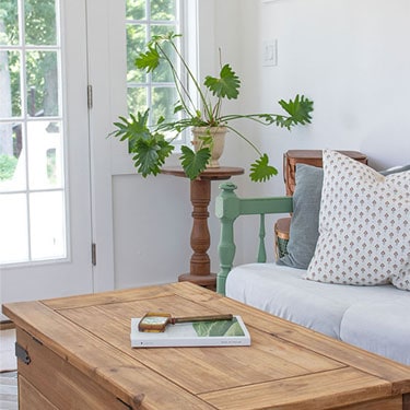 How To Decorate A Small Sunroom (Come See Ours!) – The Honeycomb Home