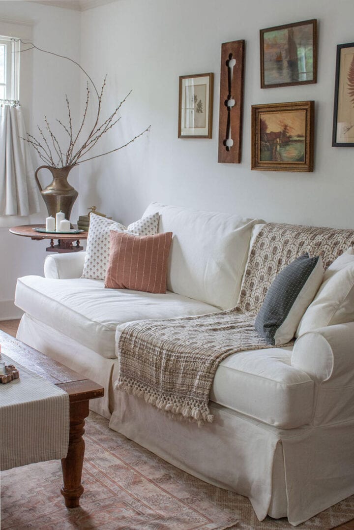 living-room-wall-ideas-720x1077-1 living-room-wall-ideas
