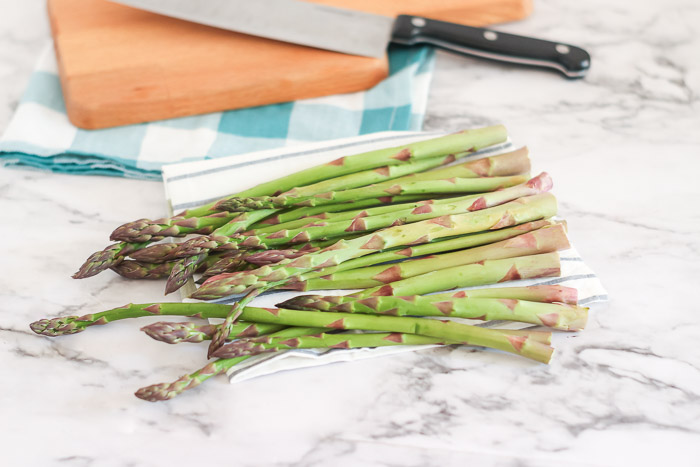 oven-roasted-asparagus-8 washed asparagus ready to cook