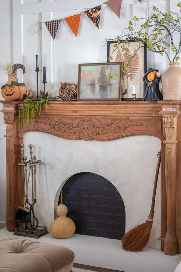 Halloween-decorating-indoor